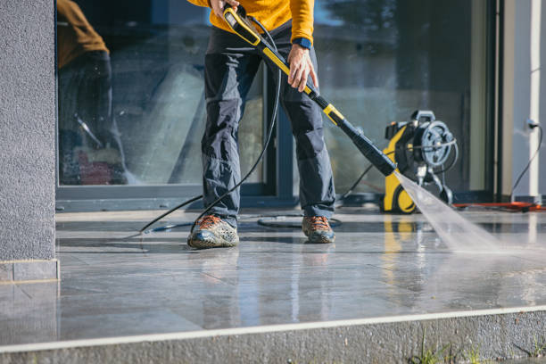 Best Driveway Cleaning and Restoration in Mathis, TX